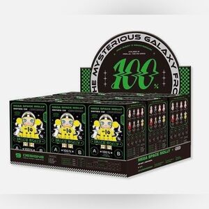 FULL CASE Sealed POPMART 100% Mega Space Molly Series 2 Blind Boxes 💚💚 NWT